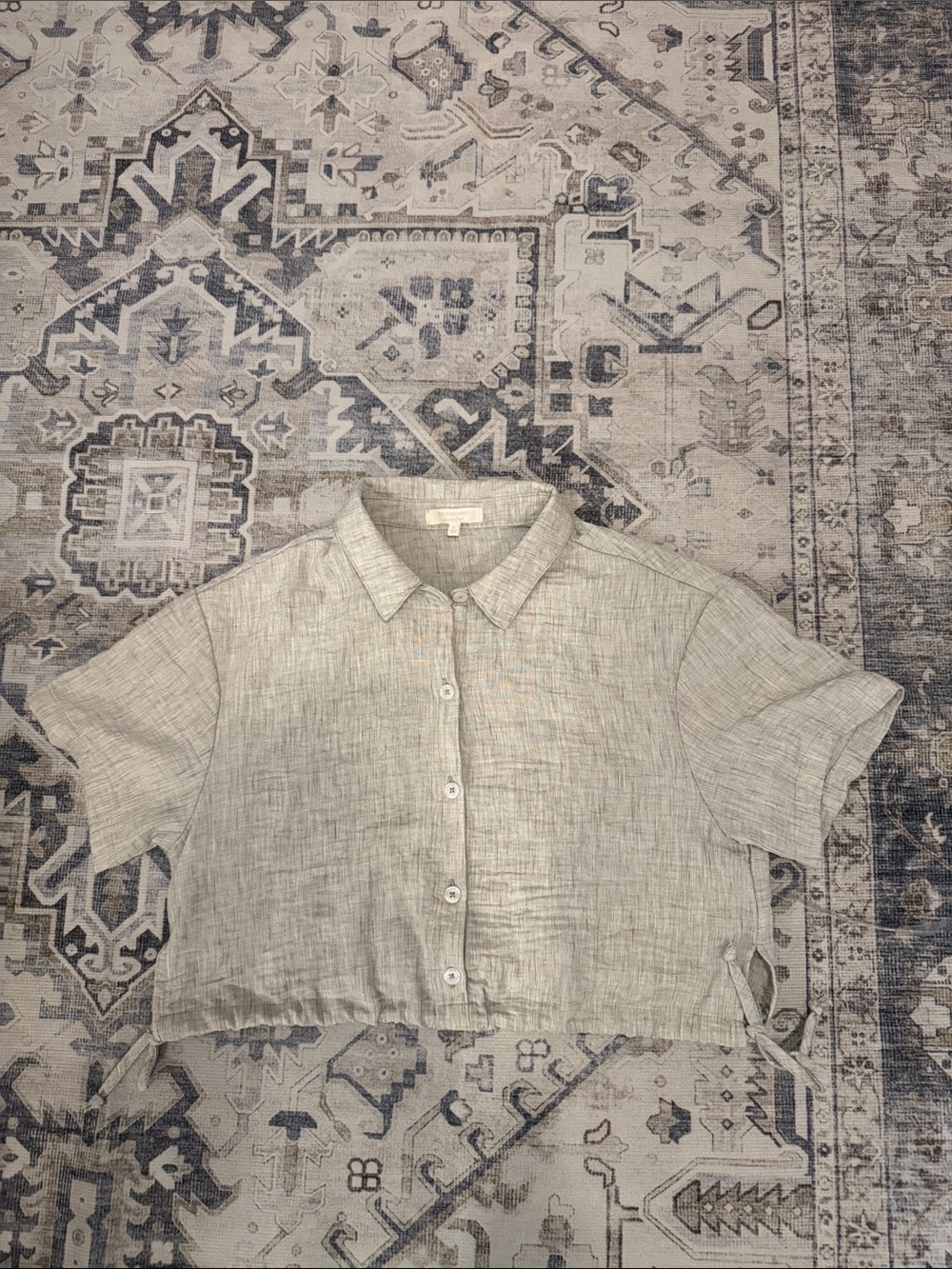 No Comment Lux & Love Cropped Button Front Shirt Small Gray Beige